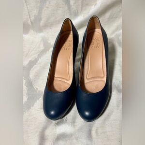 Naturalizer Michelle Patent Pending Pump in Navy Leather size 7.5